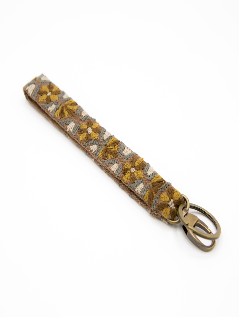 Key chain - Embroidered - Beige